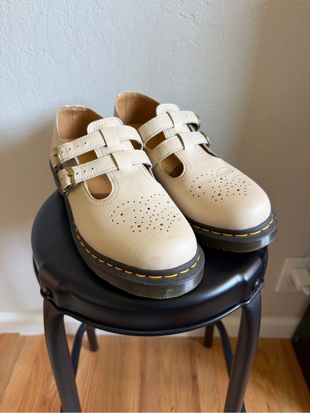 Dr. Martens Women's 8065 Mary Jane - Vintage Taupe - Women's Size 10 US